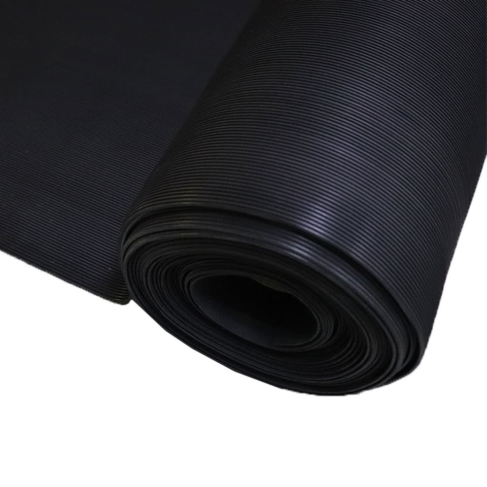 tapete de hule estriado negro